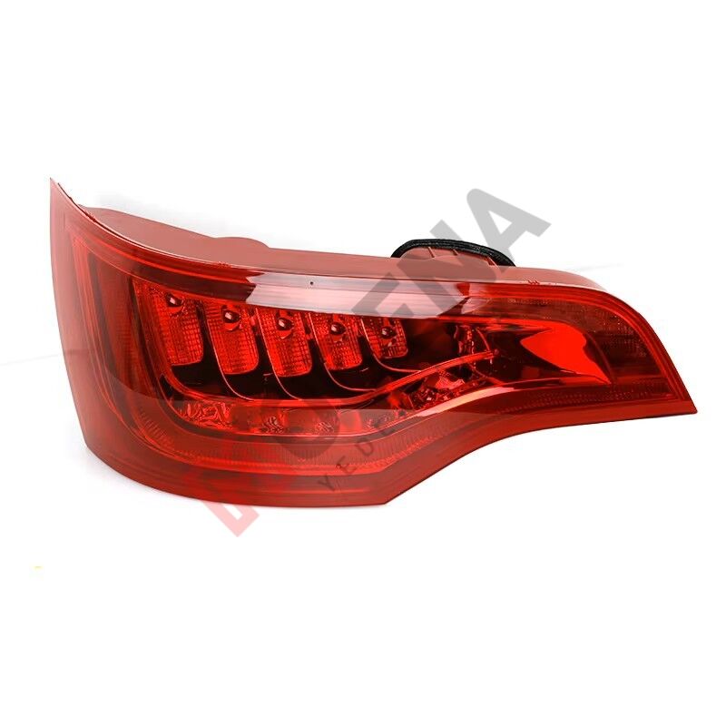 ARKA STOP LAMBASI SOL LEDLİ Q7 2011-