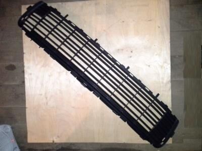 ÖN TAMPON ORTA IZGARA PG 3008 2009-