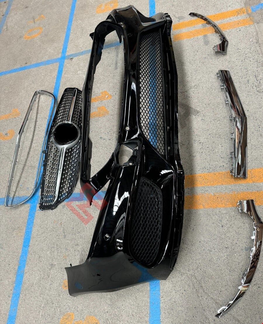 ÖN TAMPON AMG SET (SİYAH BO+PANJUR) CLS W218 2015-